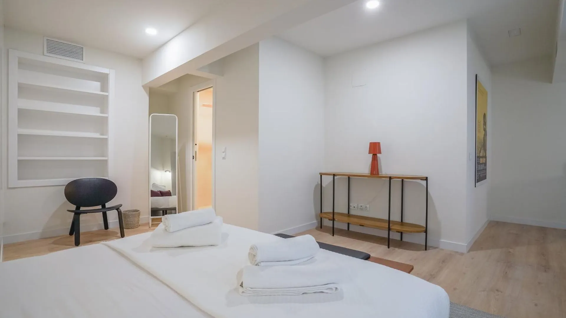 Modern Duplex-2Bedrooms 2Bathrooms-Ventas Madrid